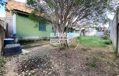 Imagem: A casa possui 2 Dormitórios, 2 Banheiros, 2 Vagas na garagem