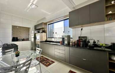 Imagem 14: Casa EXCLUSIVA, à venda alto padrão, localizada no loteamento Alberto...