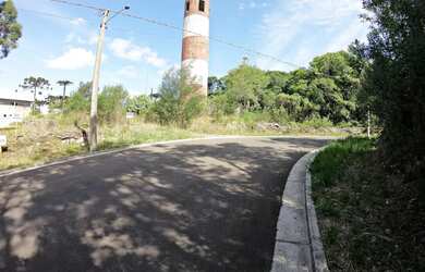 Imagem: O terreno possui 802m² de Área e está localizado em Gramado