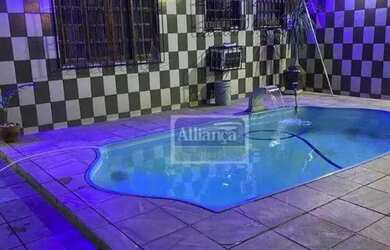 Imagem 2: Casa com 3 dormitórios, 1 suíte, edícula, piscina, churrasqueira e...