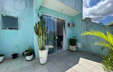 Imagem: A casa possui 4 Dormitórios, 3 Banheiros, 2 Vagas na garagem