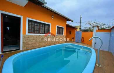 Imagem: A casa possui 2 Dormitórios, 2 Banheiros, 1 Vaga na garagem