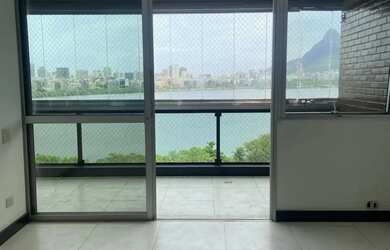 Imagem: O apartamento possui 3 Dormitórios, 3 Banheiros, 2 Vagas na