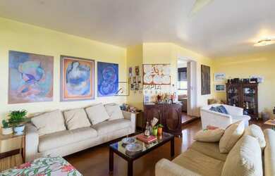 Imagem: O apartamento possui 4 Dormitórios, 3 Banheiros, 3 Vagas na