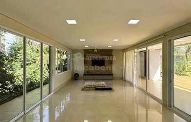 Imagem: A fazenda possui 330m² de Área, Imóvel novo e está localizado