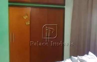 Imagem: A casa possui 2 Dormitórios, 2 Banheiros, 2 Vagas na garagem