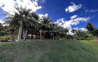 Imagem: A casa em condomínio possui 3 Dormitórios, 2 Banheiros, 5.000m²