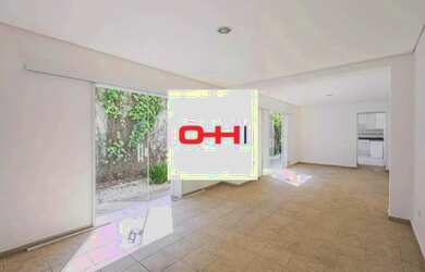 Imagem: A casa possui 3 Dormitórios, 5 Banheiros, 2 Vagas na garagem