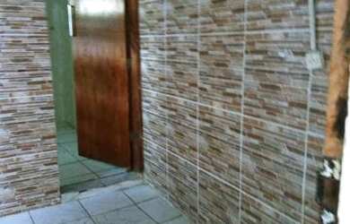 Imagem: A casa possui 1 Dormitório, 1 Banheiro e está localizado