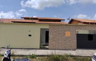 Imagem: A casa possui 2 Dormitórios, 2 Banheiros, 1 Vaga na garagem