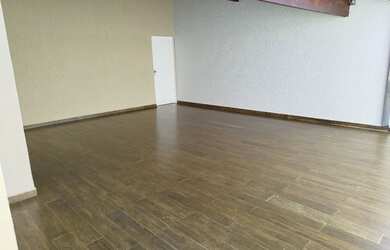 Imagem 3: Casa a venda. Piscina, Churrasqueira, Varandae360m² de Área