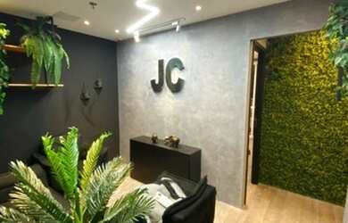 Imagem: O depósito possui 2 Vagas na garagem, 35m² de Área e está