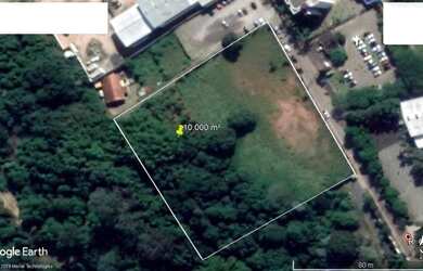 Imagem: O terreno à venda possui 10000m² de Área e está localizado