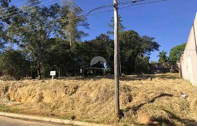 Imagem: O terreno possui 1000m² de Área e está localizado em Parque