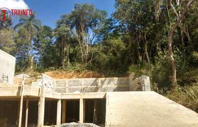 Imagem: O terreno possui 360m² de Área e está localizado em Córrego