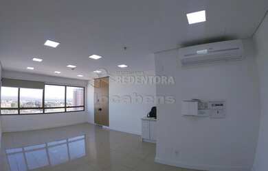 Imagem: O depósito possui 38m² de Área e está localizado em Iguatemi