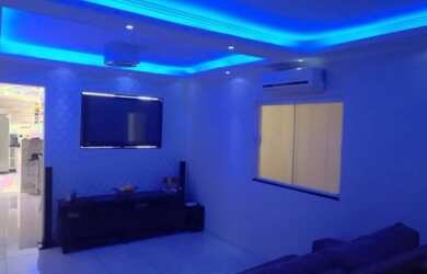 Imagem 12: vendo belíssima casa na colônia Z 10 zumbi casa toda decorada com piscina...