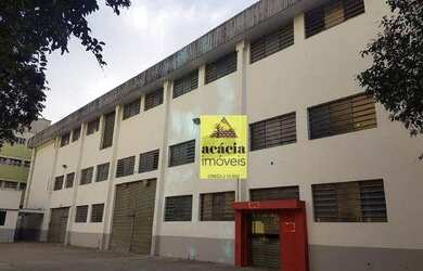 Imagem: O depósito possui 5 Vagas na garagem, 2.720m² de Área e