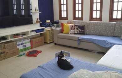 Imagem: A casa possui 2 Dormitórios, 4 Banheiros, 2 Vagas na garagem