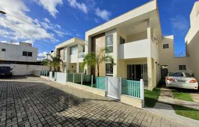 Imagem: A casa em condomínio possui 4 Dormitórios, 5 Banheiros, 2