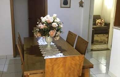 Imagem: A casa possui 3 Dormitórios, 2 Banheiros, 1 Vaga na garagem