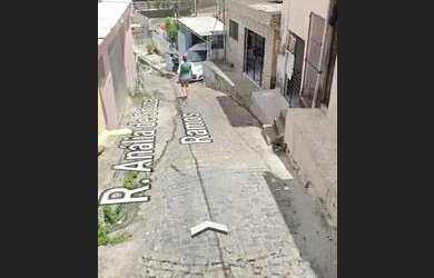 Imagem: A casa possui 1 Dormitório e 1 Banheiro e está localizado