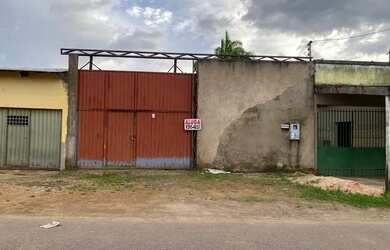 Imagem: A casa possui 5 Dormitórios e está localizado em Caladinho