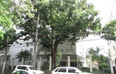 Imagem: O apartamento possui 2 Dormitórios, 1 Banheiro, 1 Vaga na garagem