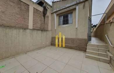 Imagem: A casa possui 2 Dormitórios, 1 Banheiro, 1 Vaga na garagem