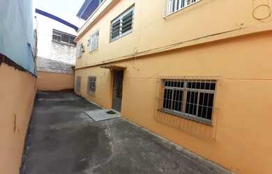 Imagem: O apartamento para alugar possui 2 Dormitórios, 1 Banheiro