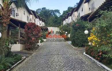 Imagem: A casa possui 3 Dormitórios, 2 Banheiros, 1 Vaga na garagem