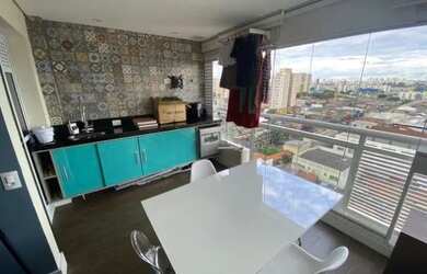 Imagem: O apartamento possui 1 Dormitório, 2 Banheiros, 1 Vaga na garagem