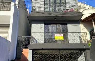 Imagem: A casa possui 2 Dormitórios, 1 Banheiro, 1 Vaga na garagem