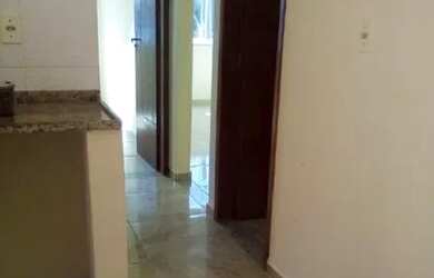 Imagem: A casa possui 2 Dormitórios e 1 Banheiro e está localizado