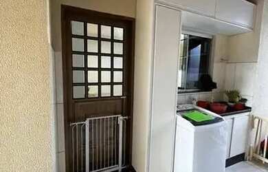 Imagem: A casa possui 2 Dormitórios, 1 Banheiro, 1 Vaga na garagem