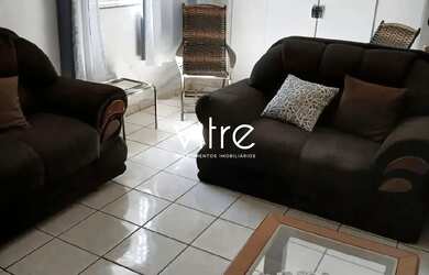 Imagem: A casa possui 2 Dormitórios, 2 Banheiros, 2 Vagas na garagem