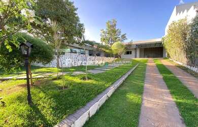 Imagem: A casa em condomínio possui 2 Dormitórios, 3 Banheiros, 5