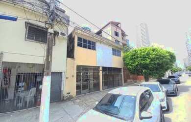 Imagem: O depósito possui 2 Vagas na garagem e 450m² de Área e está