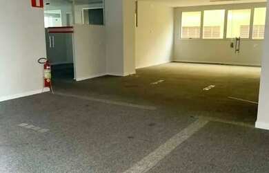 Imagem 2: Sala com 250m² para aluguel, no Belvedere em Belo Horizonte - MG