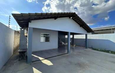 Imagem: A casa possui 2 Dormitórios e está localizado em Águas Lindas