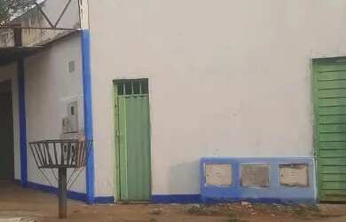 Imagem: A casa possui 2 Dormitórios, 4 Banheiros e está localizado