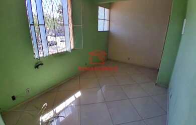 Imagem: A casa possui 2 Dormitórios, 1 Banheiro, 1 Vaga na garagem