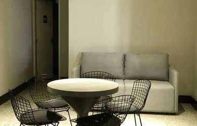 Imagem: O depósito à venda possui 1 Vaga na garagem e 50m² de Área