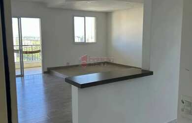 Imagem: O apartamento possui 2 Dormitórios, 1 Banheiro, 2 Vagas na