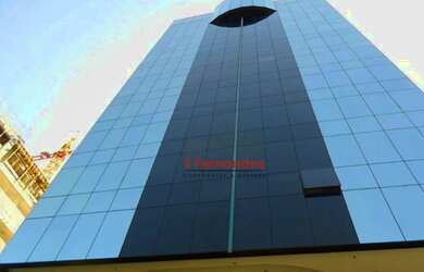 Imagem: O depósito possui 5 Vagas na garagem e 150m² de Área e está