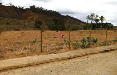 Imagem: A fazenda possui 7629m² de Área e está localizado em Urucânia