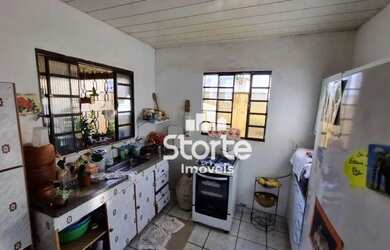 Imagem 2: Imóvel com 03 casas juntas à venda, aproximadamente 180m² por R$ 350.000...