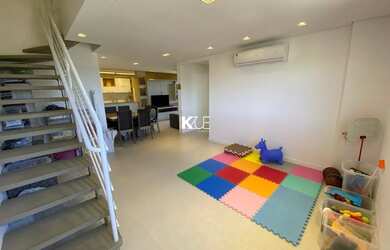 Imagem 6: Apartamento duplex com vista para o ma r