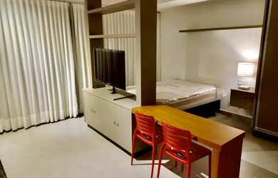 Imagem: O apartamento possui 1 Dormitório, 1 Banheiro, 1 Vaga na garagem