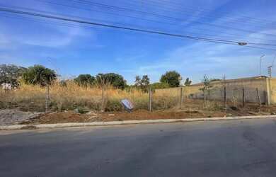 Imagem: O terreno possui 405m² de Área e está localizado em Jardim